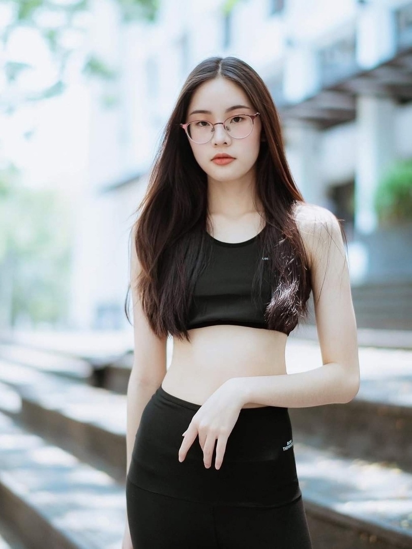คลิปหลุด เห็นหน้าติ๋มแต่โคตรเด็ด! คลิปหลุดน้องแว่น งานแรร์ในตำนาน ตัวซีเคร็ทเย็ดดุ 2026